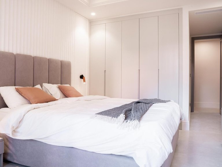 Apartment for Sale in New Golden Mile, Malaga 19