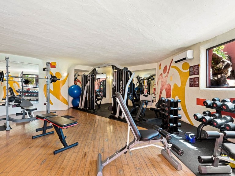 Apartment for Sale in New Golden Mile, Malaga 22