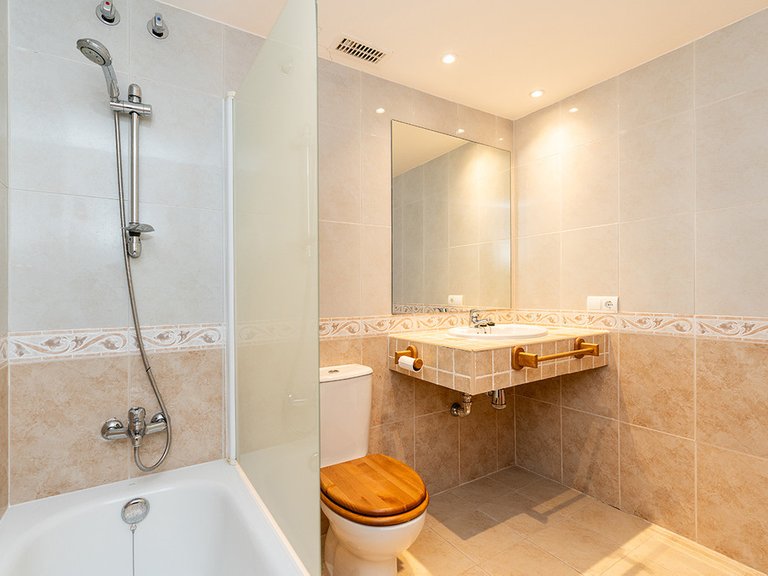 Apartment for Sale in Guadalmina Alta, Malaga 18
