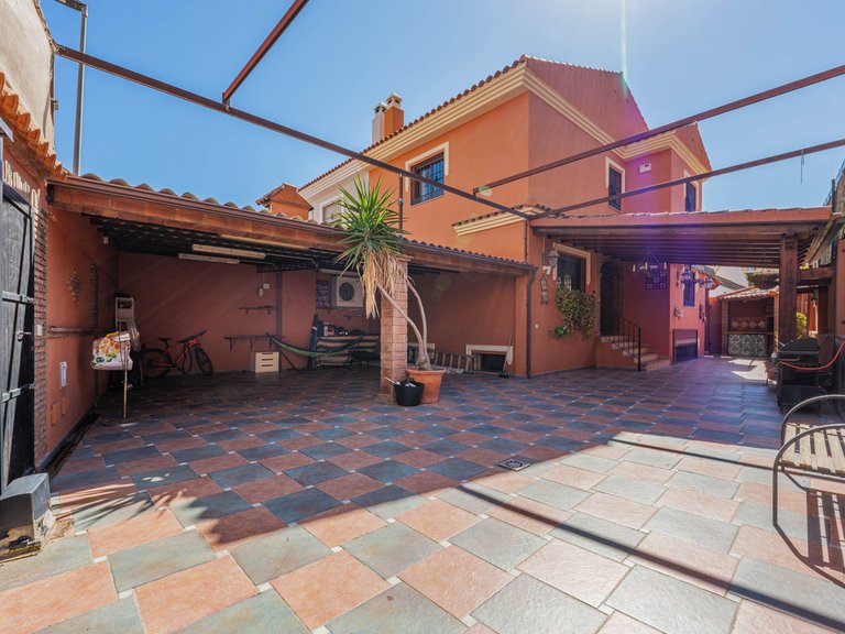 Villa for Sale in Puerto De La Torre, Malaga 1