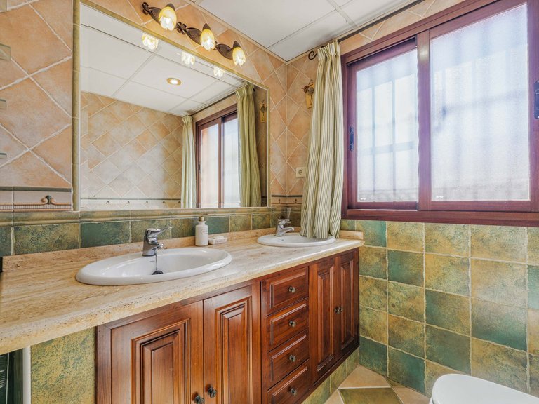 Villa for Sale in Puerto De La Torre, Malaga 16