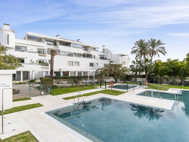 Apartment for Sale in La Cala De Mijas, Malaga 1