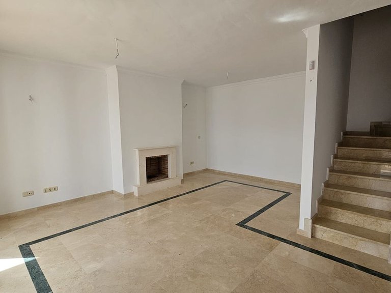 Villa for Sale in Doña Julia, Malaga 8