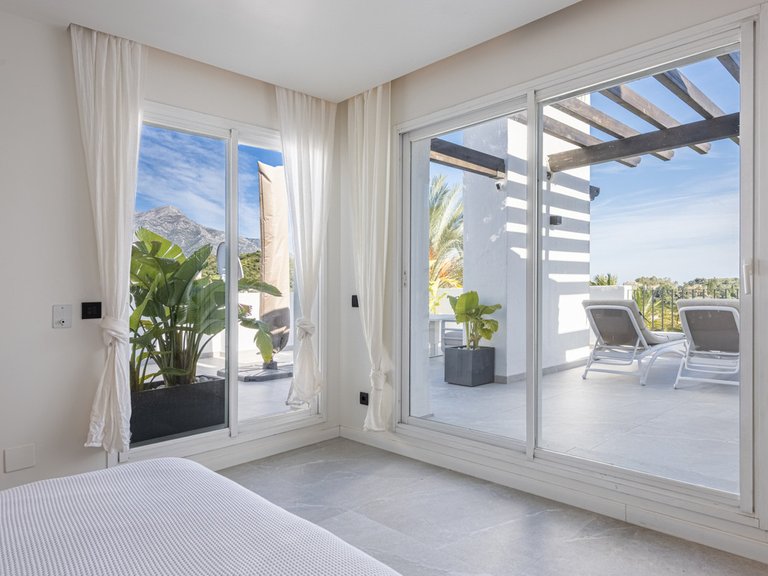 Apartment for Sale in La Quinta, Malaga 23