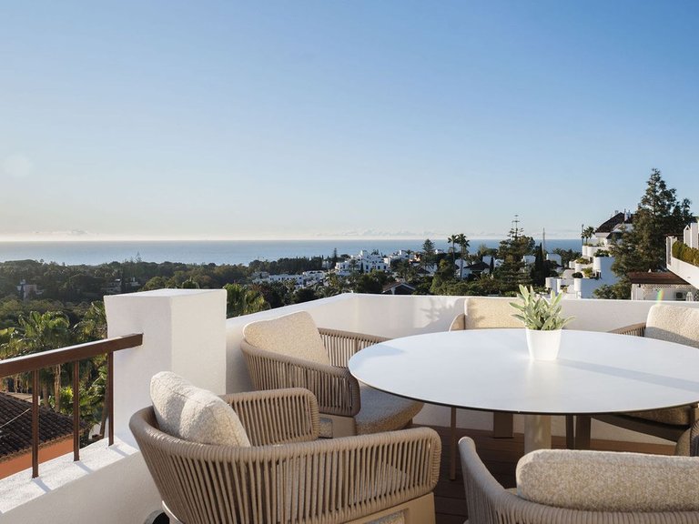 Apartment for Sale in The Golden Mile, Malaga 26