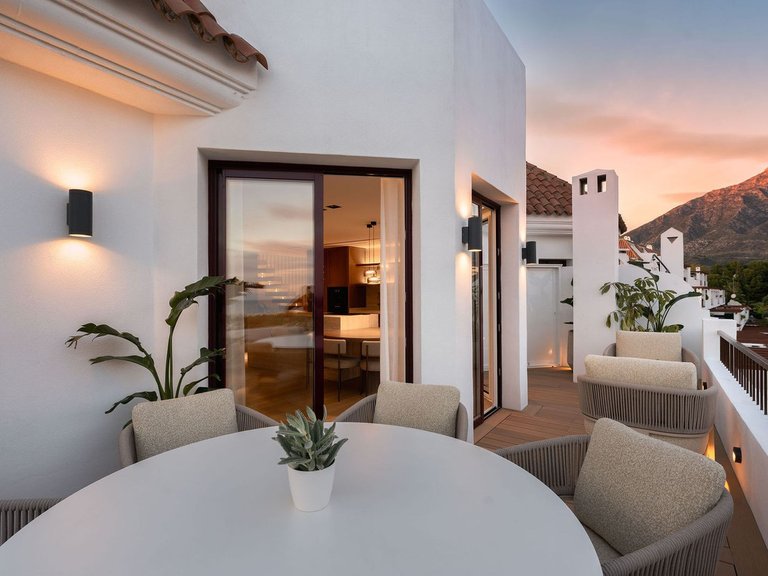 Apartment for Sale in The Golden Mile, Malaga 31