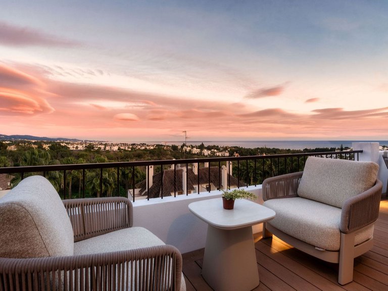 Apartment for Sale in The Golden Mile, Malaga 32