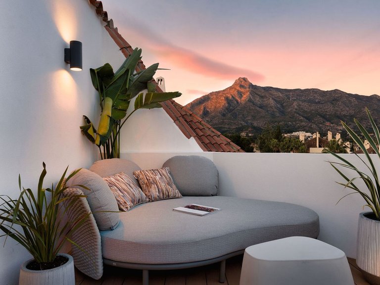 Apartment for Sale in The Golden Mile, Malaga 36