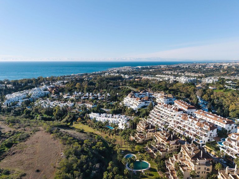 Apartment for Sale in The Golden Mile, Malaga 49