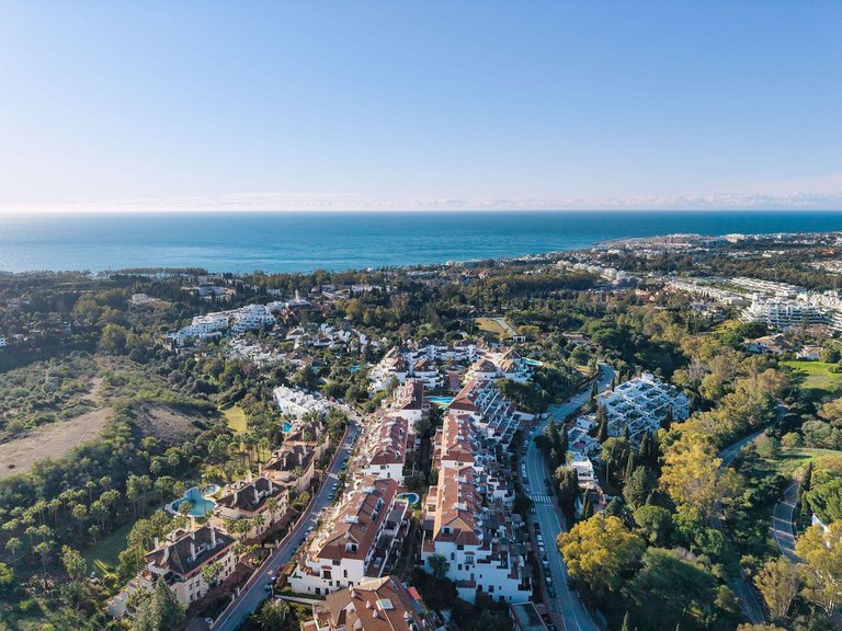 Apartment for Sale in The Golden Mile, Malaga 51