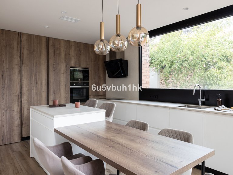 Villa for Sale in El Atabal, Malaga 12