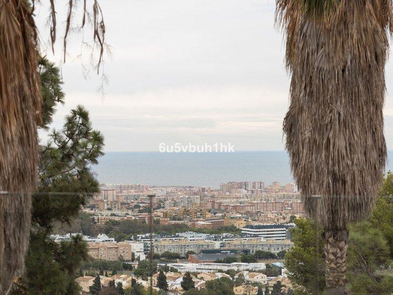 Villa for Sale in El Atabal, Malaga 20