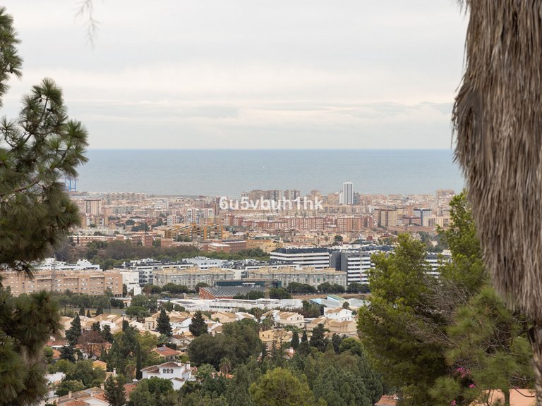 Villa for Sale in El Atabal, Malaga 22
