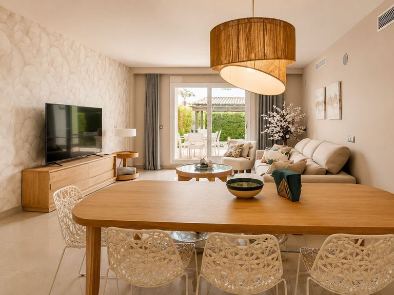 Apartment for Sale in El Paraiso, Malaga 10