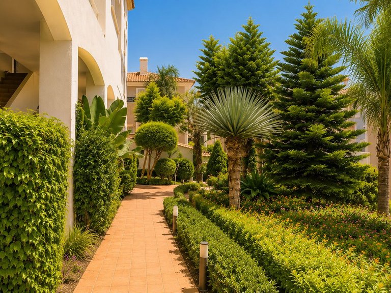 Apartment for Sale in El Paraiso, Malaga 26