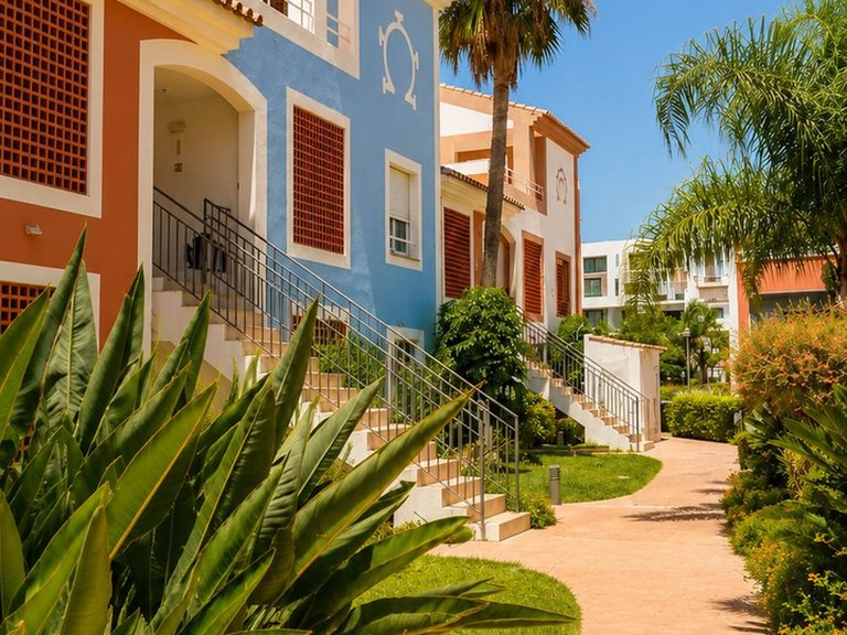 Apartment for Sale in El Paraiso, Malaga 27