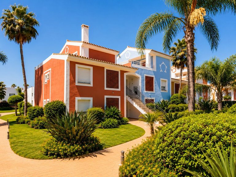 Apartment for Sale in El Paraiso, Malaga 3