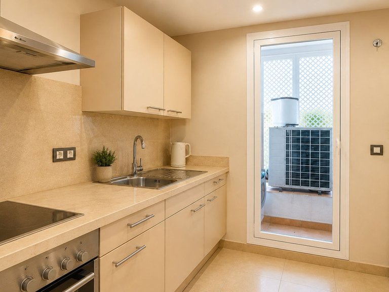Apartment for Sale in El Paraiso, Malaga 7