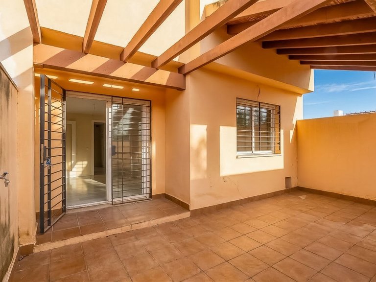 Villa for Sale in Calahonda, Malaga 12