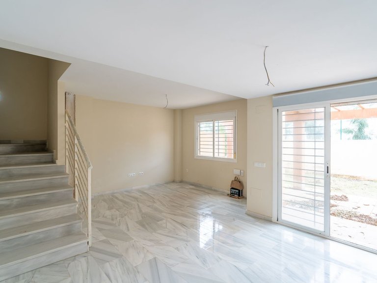 Villa for Sale in Calahonda, Malaga 16