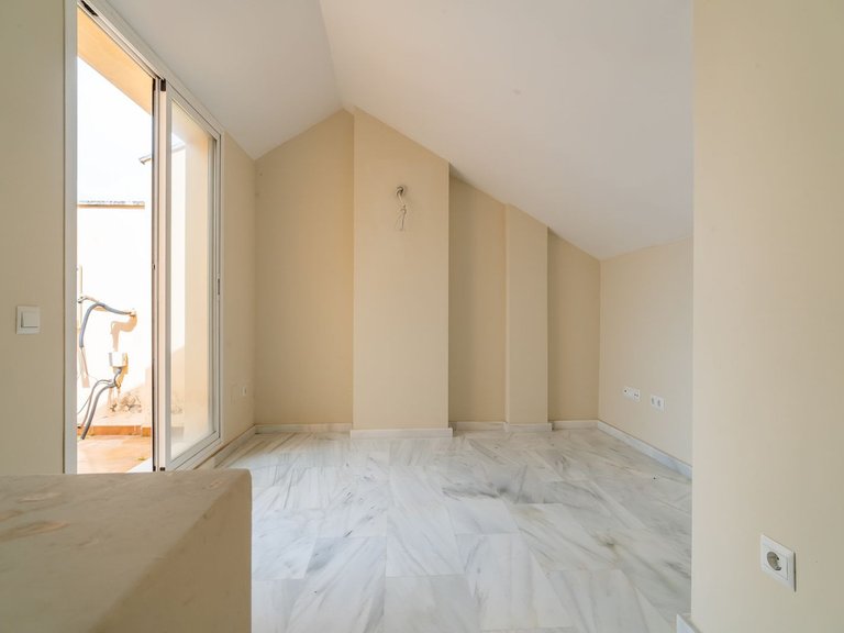 Villa for Sale in Calahonda, Malaga 37