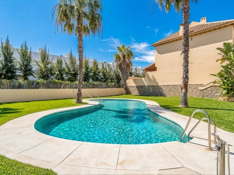 Villa for Sale in Calahonda, Malaga 6