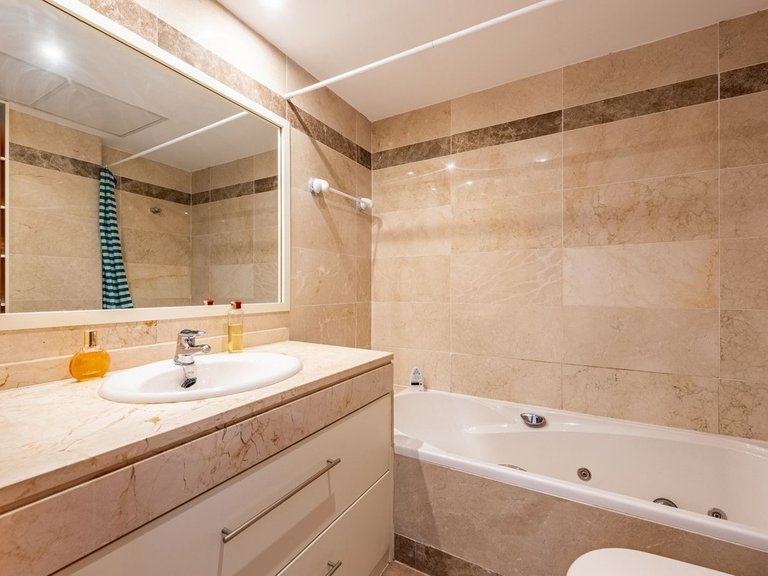 Apartment for Sale in San Pedro De Alcántara, Malaga 10
