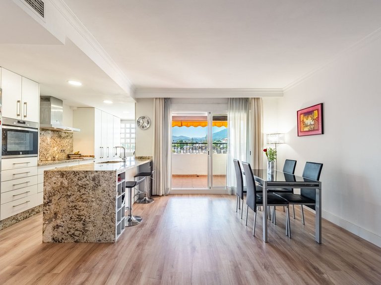 Apartment for Sale in San Pedro De Alcántara, Malaga 5