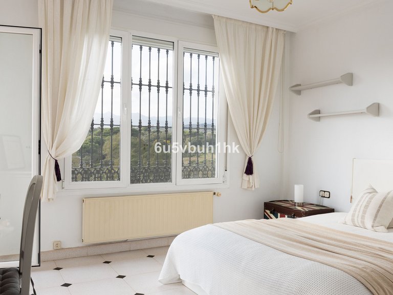 Villa for Sale in Marbella, Malaga 18