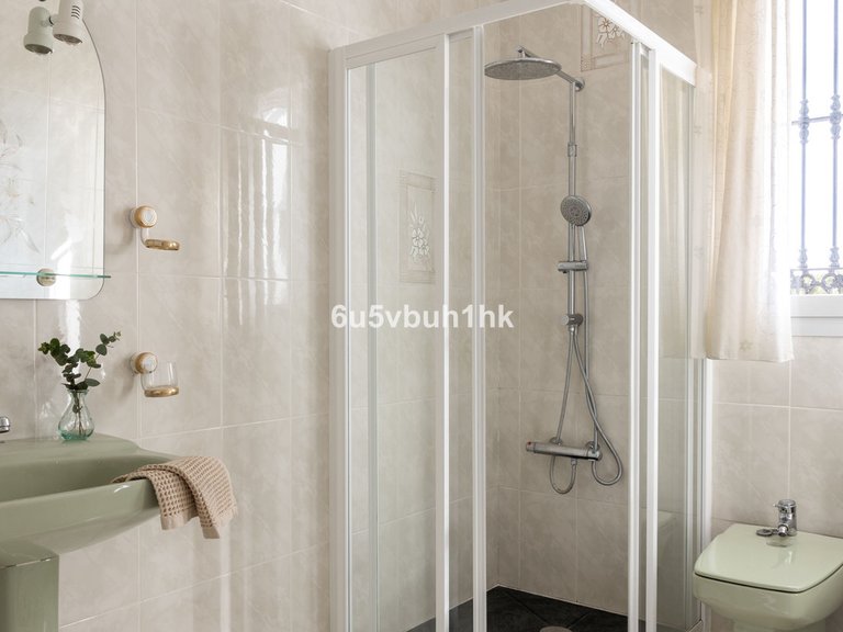 Villa for Sale in Marbella, Malaga 24