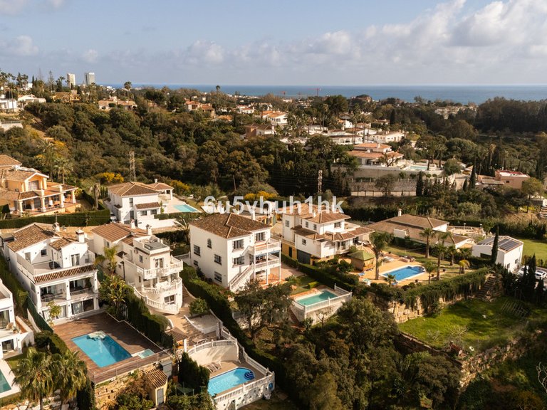 Villa for Sale in Marbella, Malaga 32