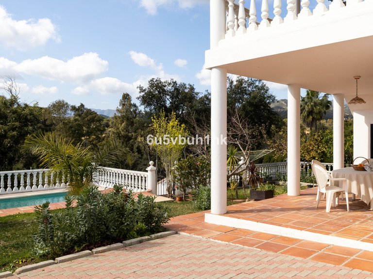 Villa for Sale in Marbella, Malaga 4