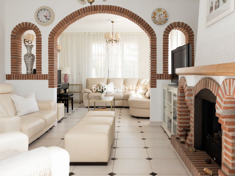 Villa for Sale in Marbella, Malaga 8