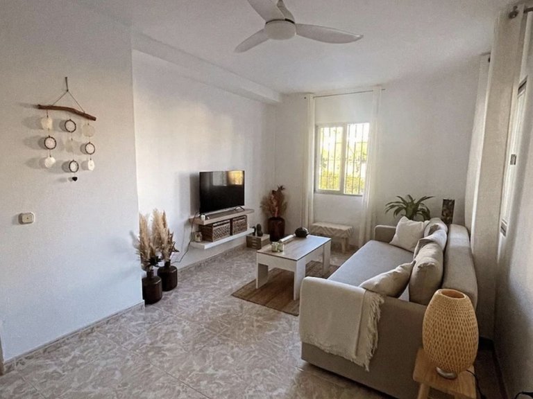 Villa for Sale in El Coto, Malaga 39