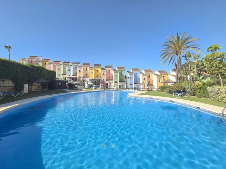 Villa for Sale in Casares, Malaga 1