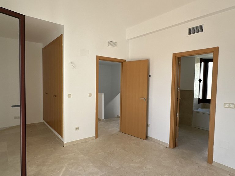 Villa for Sale in Doña Julia, Malaga 42