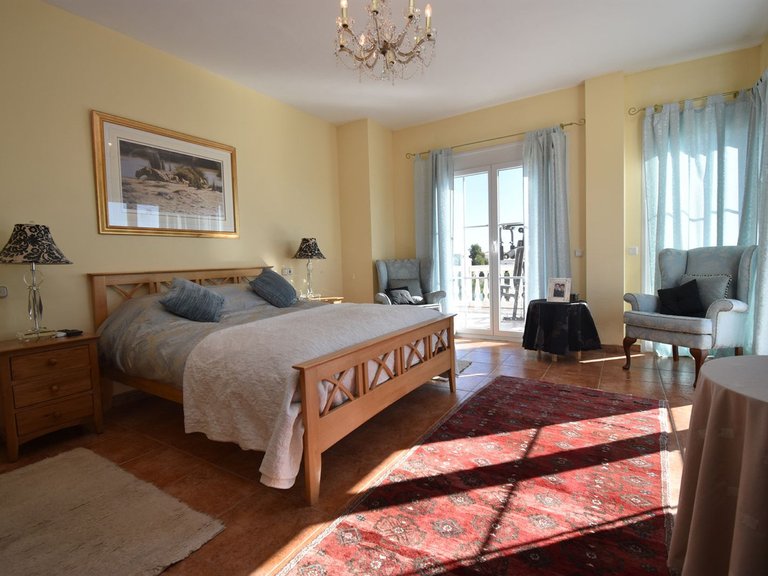 Villa for Sale in Mijas, Malaga 11