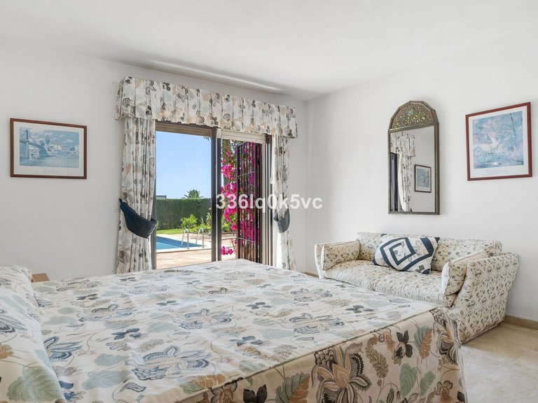 Villa for Sale in Marbella, Malaga 10