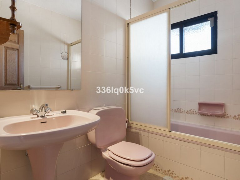 Villa for Sale in Marbella, Malaga 17