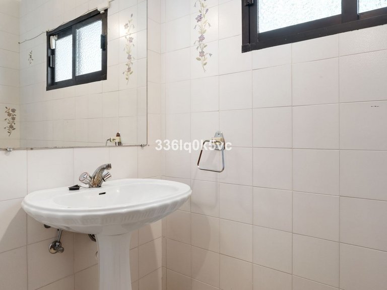 Villa for Sale in Marbella, Malaga 18