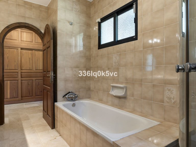 Villa for Sale in Marbella, Malaga 21