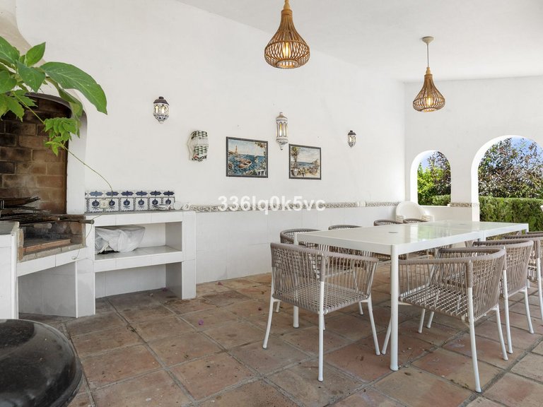 Villa for Sale in Marbella, Malaga 25