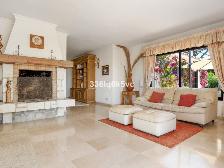Villa for Sale in Marbella, Malaga 35