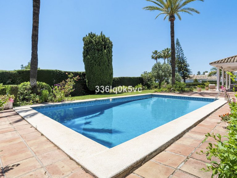 Villa for Sale in Marbella, Malaga 38