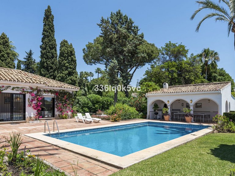Villa for Sale in Marbella, Malaga 41