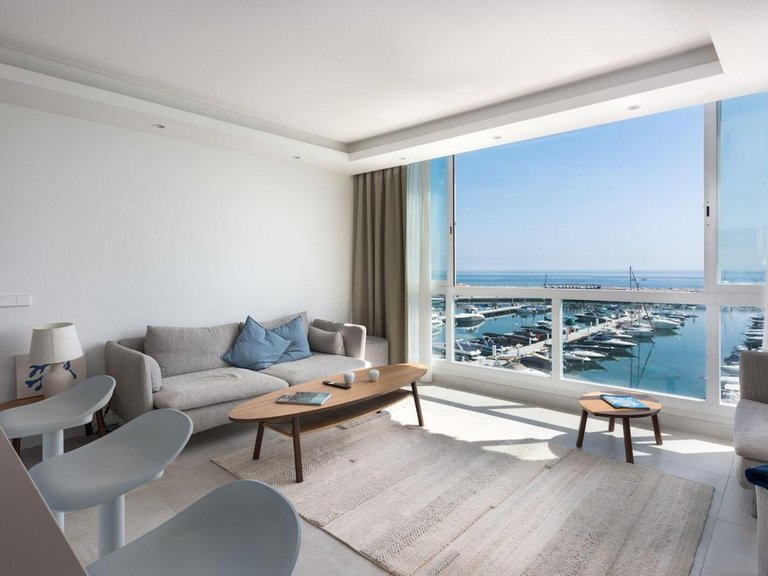 Apartment for Sale in Puerto Banús, Malaga 15