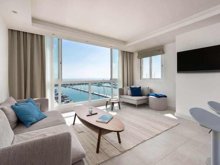 Apartment for Sale in Puerto Banús, Malaga 17