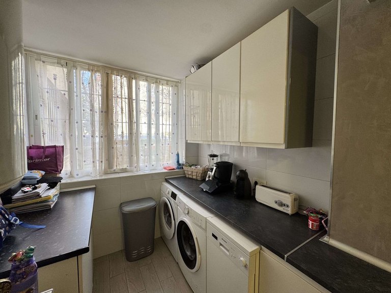 Apartment for Sale in Marbella, Malaga 10