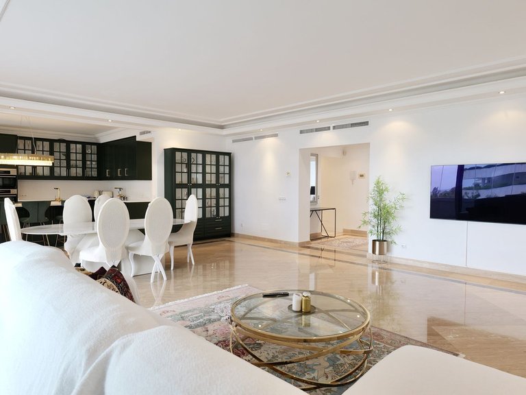 Apartment for Sale in Puerto Banús, Malaga 27