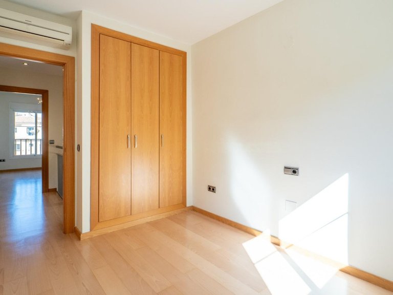 Villa for Sale in Los Pacos, Malaga 15